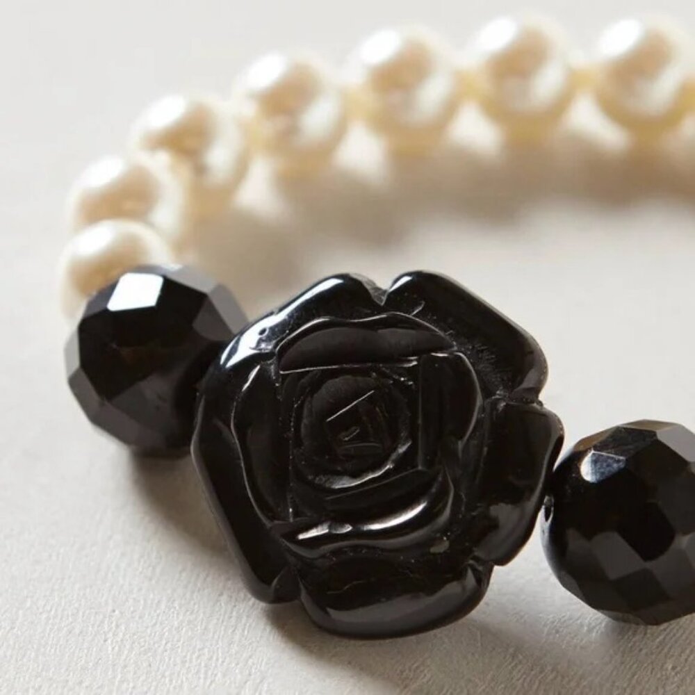 Vintage Anthropologie Black Rose Faux Pearl Stretch Bracelet Gothic Statement OS